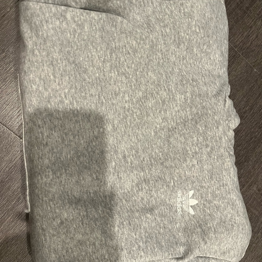 Adidas Sweatshirt